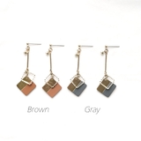 ツートンカラー下がりピアス | monamona | 詳細画像2 