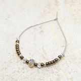 ブラウン | ドロップ型ビーズ＆オーロラカット玉ピアス | monamona