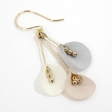 リーフモチーフさがりピアス パステル フックピアス 大人かわいい こなれ感 | monamona | 詳細画像3 