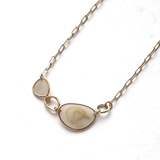 ホワイト | マーブルプレートショートチェーンネックレス | monamona