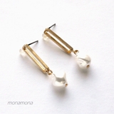 ピアス 中抜きプレートパール下がり | monamona | 詳細画像1 