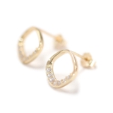 シャンパンゴールド | ピアス 金属アレルギー対応 つけっぱなし 小ぶり シンプル 18k シルバー | Noelmarket