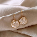 カメリアデザインピアス ゴールド パーティー | SLENDER | 詳細画像2 