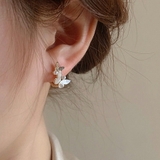 バタフライキャッチレスフープピアス ゴールド パーティー | SLENDER | 詳細画像4 