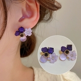 パープルフラワーピアス 存在感抜群 上品 | SLENDER | 詳細画像1 
