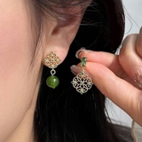 アシンメトリー透かしデザインピアス グリーン ポスト部分:S925 | SLENDER | 詳細画像1