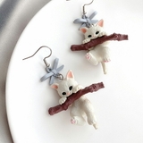 小枝ぶらさがり猫ピアス かわいい 個性的 | SLENDER | 詳細画像4