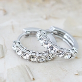 ラインストーンが輝く ハーフエタニティフープピアス直径14 0ミリ（外径） | アクセサリーショップPIENA | 詳細画像4 