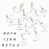 ペンダントトップ イニシャル シンプル | アクセサリーショップPIENA | 詳細画像1