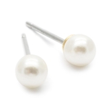 小さめのイミテーションパールのピアス4mm チタン製ポスト | アクセサリーショップPIENA | 詳細画像1 