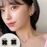 Black | ビジュークローバーピアス アクセサリー ゴールド | PREMIUM K