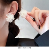 ホワイト | フロストフラワーピアス | RAKUku