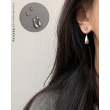 揺れる しずくピアス さりげない おしゃれ 大人 | RAKUku | 詳細画像1 