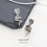 軟骨ピアス コブラ蛇スネークスタイリッシュ セグメントリング | ボディピアス専門店凛RIN | 詳細画像2 