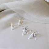 サイドパールリボンイヤリング リボン パール | sankyo shokai  | 詳細画像1 