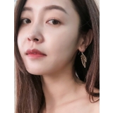 2枚葉っぱフックピアス アクセサリー レディース | STYLE H | 詳細画像1