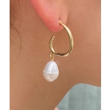 パールフープピアス 存在感のあるパールがアクセントをプラス 小物 | titivate | 詳細画像8 