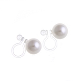 ホワイト | クリスタルパールノンホールピアス(8mm) ピアスみたいなイヤリング シンプル | VINGTAINE
