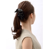 フリルトップリボンバナナクリップ（ベーシック） サテン風 ヘアクリップ | VINGTAINE | 詳細画像4 