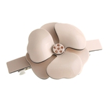 ベージュ | エナメル調カメリアバレッタ フラワー 立体 | VINGTAINE