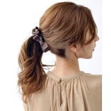 ココアブラウン | サテンリボンバナナクリップ かわいい 大人っぽい | VINGTAINE