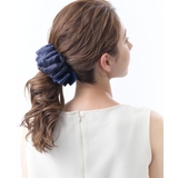 ネイビー | オーガンジーフリルバナナクリップ ヘアクリップ 大人カジュアル | VINGTAINE