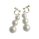 イヤリング | 3粒グラデーションコットンパールピアス イヤリング ネジバネ式 | VINGTAINE