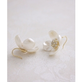 パール調フラワーフックピアス ビジュー ホワイト | VINGTAINE | 詳細画像5 