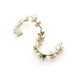 フラワーカーブピアス イヤリング 大人カジュアル | VINGTAINE | 詳細画像5