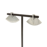 シルバー | ピアス 扇型プレート ステンレスアクセ | VINGTAINE