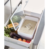 密閉シンク下米ビツ 5kg 計量カップ付 山崎実業 <tower タワー> | 212 KITCHEN STORE | 詳細画像1