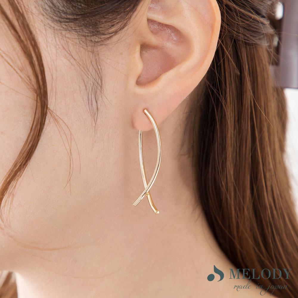 ピンクリボン ピアス 可愛い 昭和レトロ風 レディース 両耳 人気 人気ブランドの